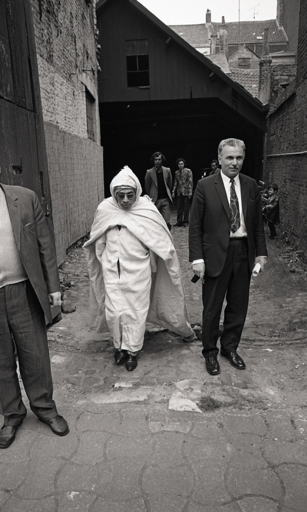 Een Turkse en een Algerijnse imam bij de opening van de moskee, 1974 – collectie Paul Van Wouwe